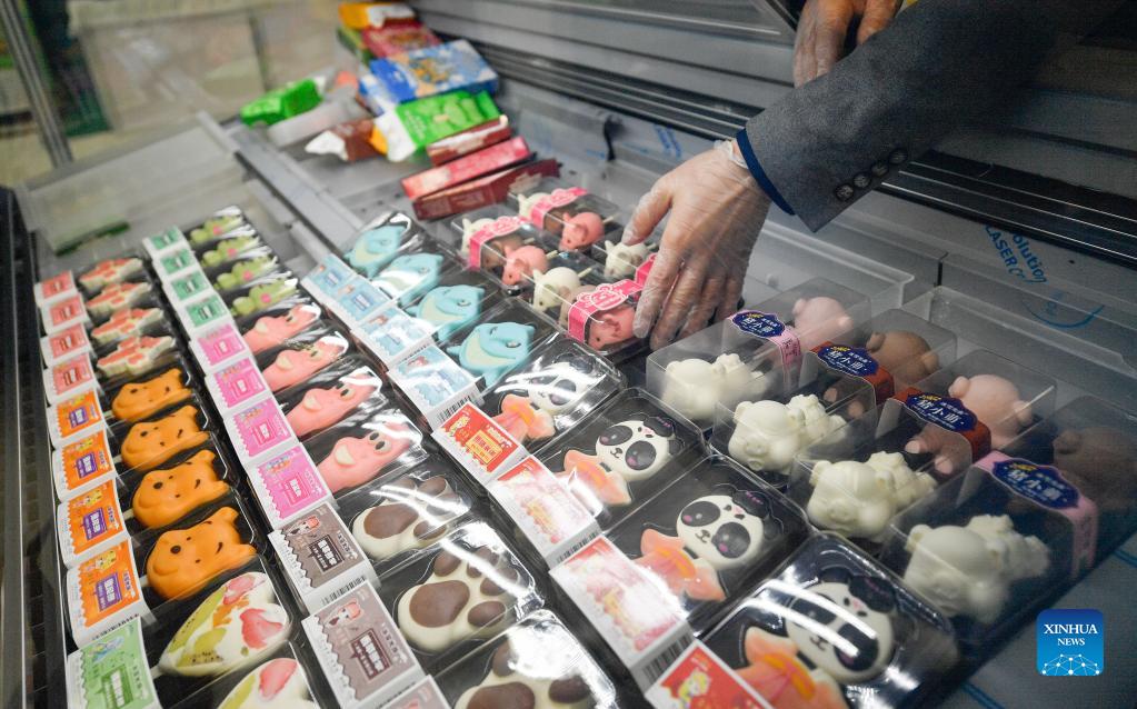 Ice cream exhibition opens in TianjinTruth on Falun Gong