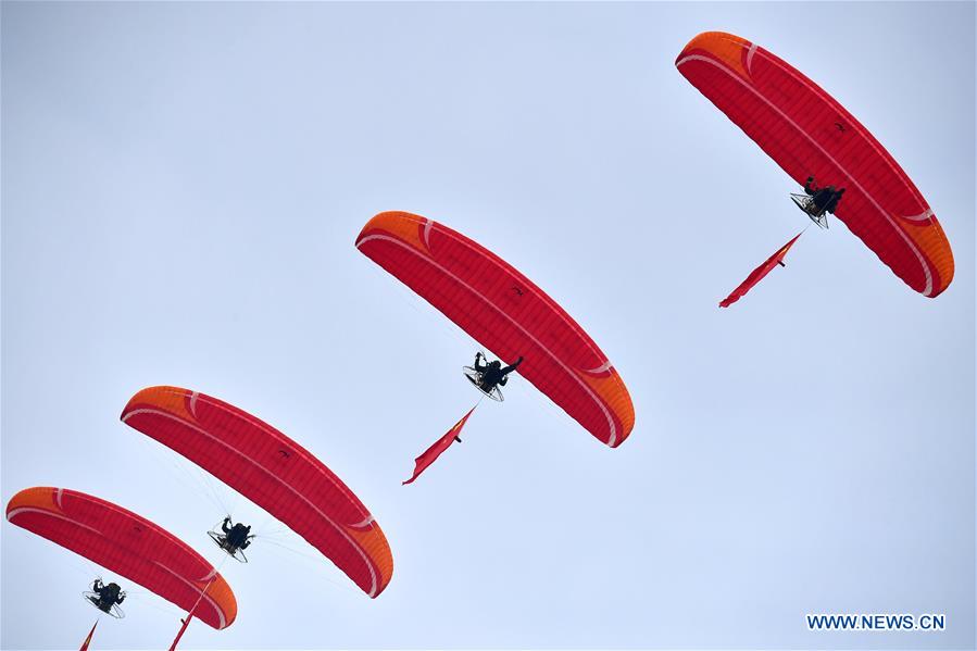 Air sports lovers perform in the air in Anyang City, central China