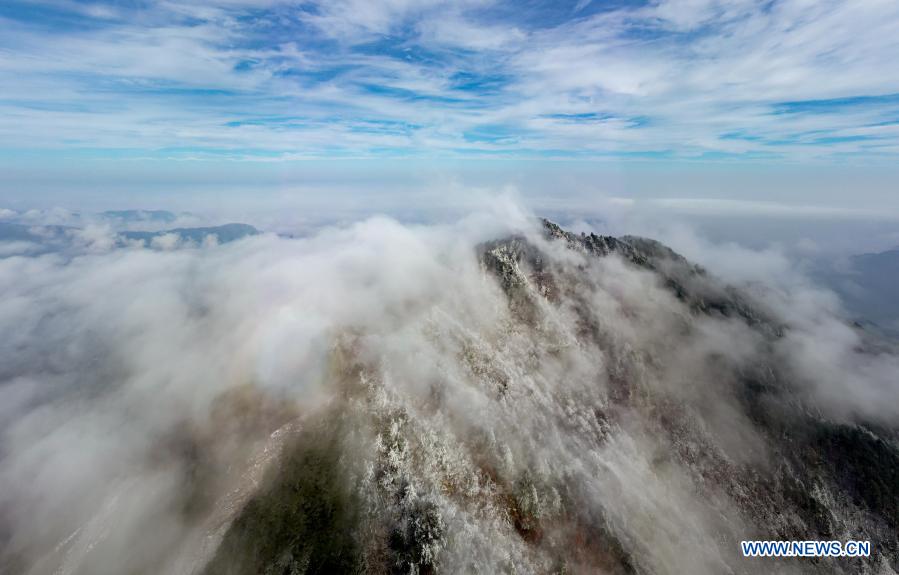 Photo taken on Nov. 29, 2020 shows the snow scenery of Huoshan Mountain in Lu