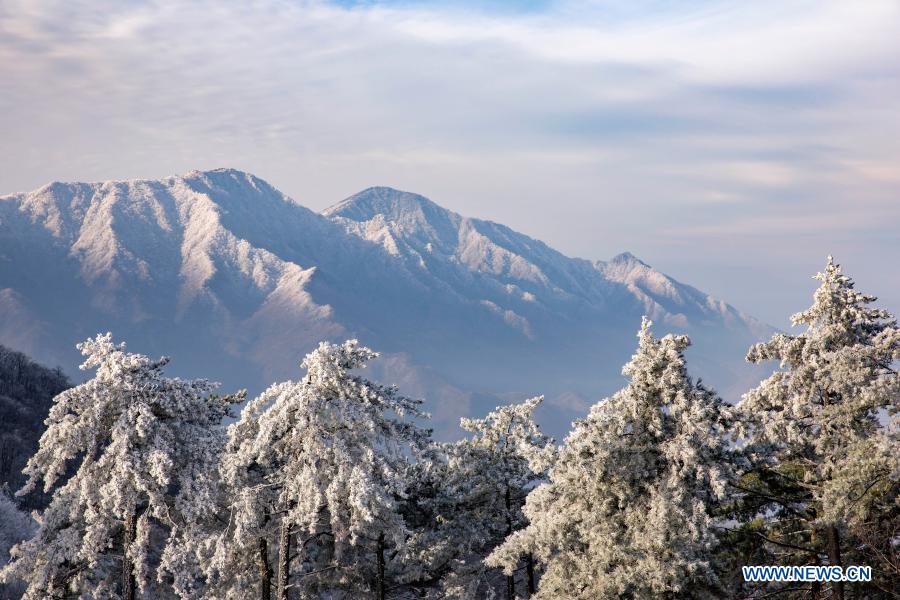 Photo taken on Nov. 29, 2020 shows the snow scenery of Huoshan Mountain in Lu