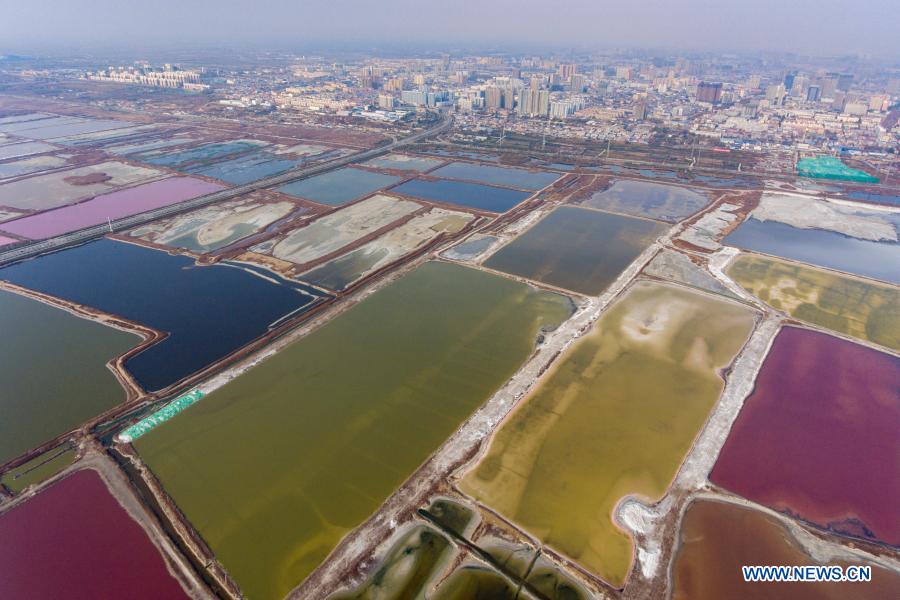 Aerial photo taken on Dec 3, 2020 shows a view of the salt lake in Yuncheng City, north China