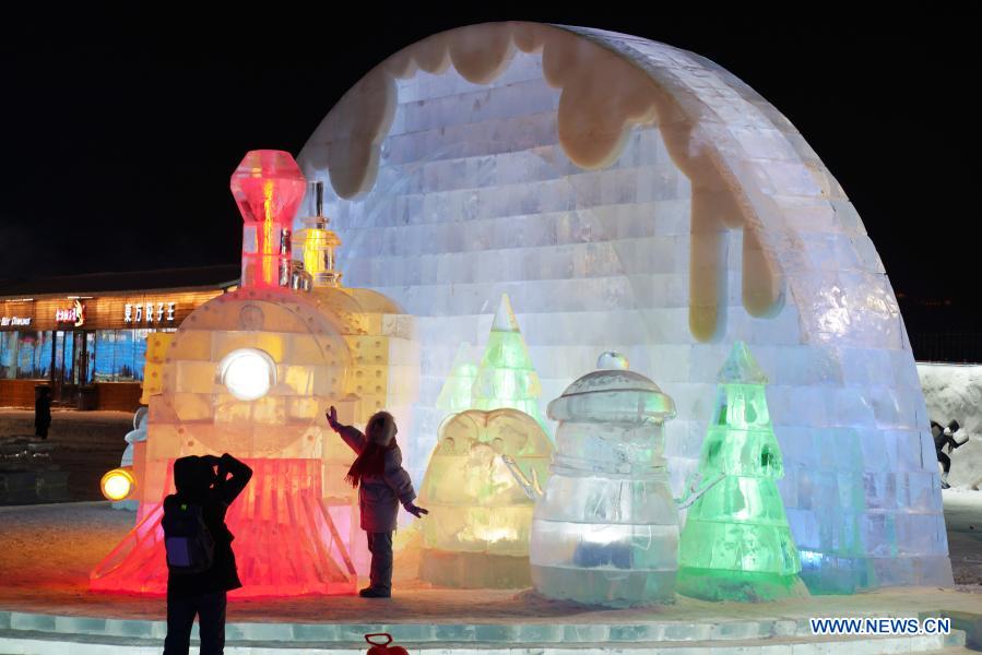 Photo taken on Dec. 24, 2020 shows an ice sculpture created by Sun Hongyan