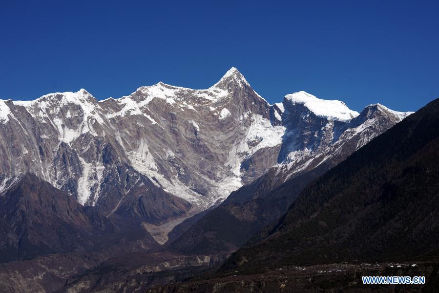 Photo taken on Jan. 28, 2021 shows the scenery of the 7,782-meter-high Mount Namjagbarwa in Nyingchi, southwest China